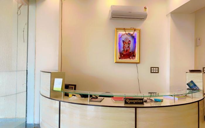 Hotel Giriraj Palace