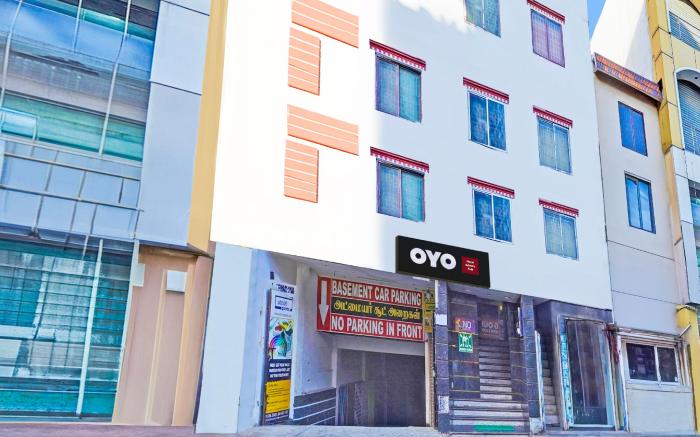 OYO 826778 Hotel Admire Suit