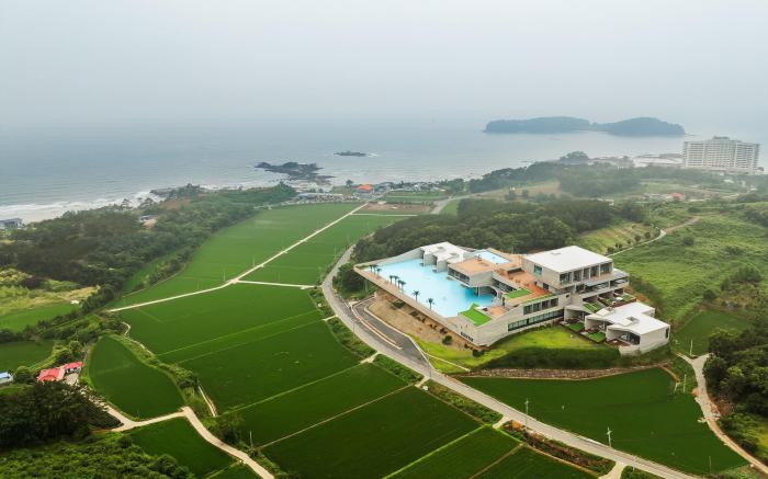 Boryeong Allly Stay Pool Villa N Resort