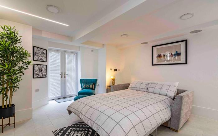 The Garden Apartment, West Bridgford Free Parking