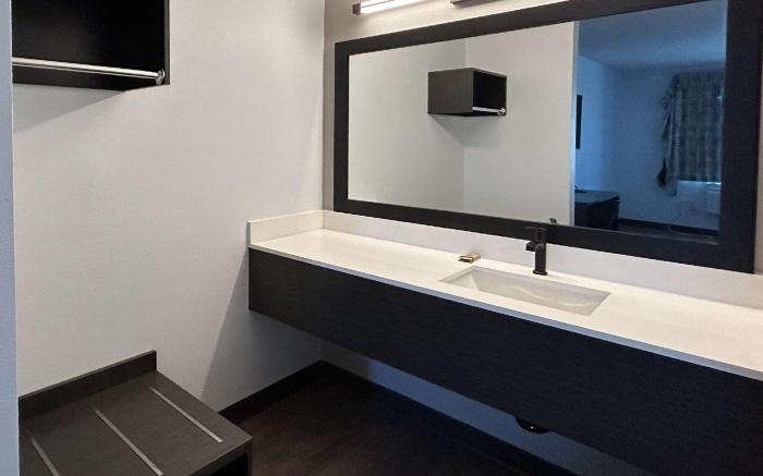 Motel 6 Lake Elsinore, CA