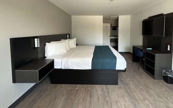 Motel 6 Lake Elsinore, CA