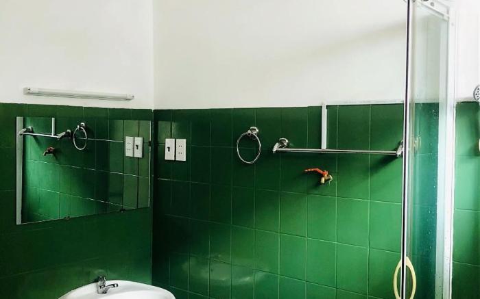 Room 101, Lovely Service Apartment with Pool