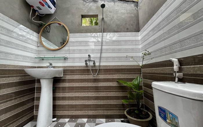 Private House in Sapa centre/ Kitchen & bathroom