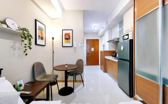 Condotel 1BR Suite at Sunshine100 City Plaza #SS07