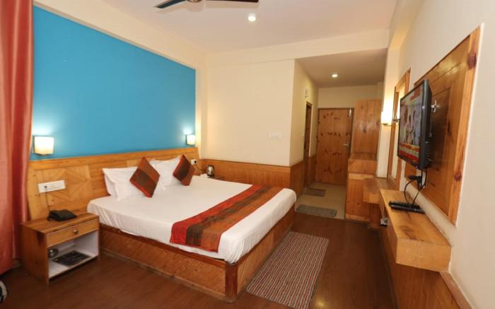 Goroomgo Mareema Pure Veg Hotel Manali