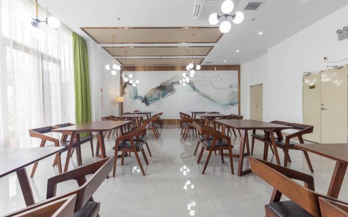 Floral Lingshui Yuwan Holiday Hotel