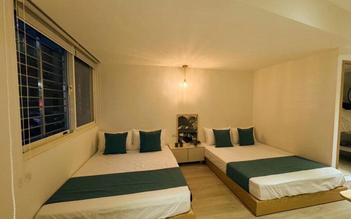 One room Apartment_LongShan Temple_Ximen_RoomA