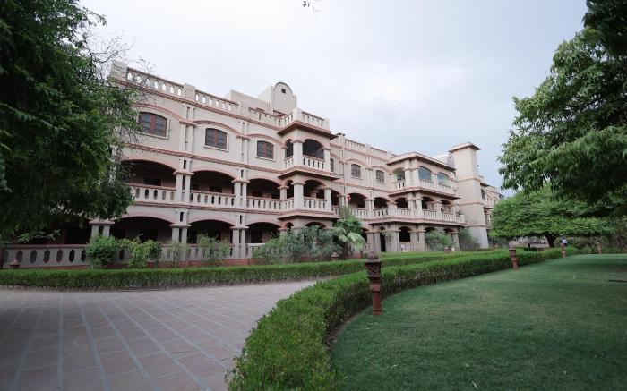 MVT Guesthouse & Restaurant