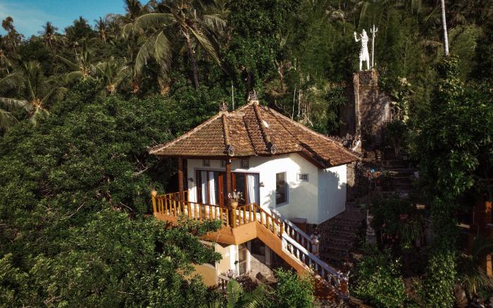 Deluxe Villa with View & open sky shower 