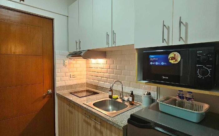 Sweet Escape 17 Mesavirre Garden Residences 