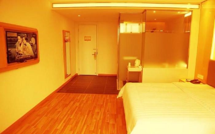 7 Days Inn·Nanchang West Railway Station South China City Wangcheng New District