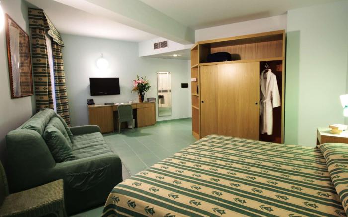 Rada Siri Hotel
