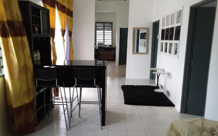 AL-DHAKIYA HOMESTAY