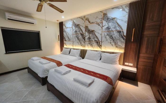 Phratamnak Seaside Pool Villa