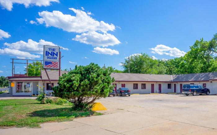 The Inn By OYO El Dorado Lake