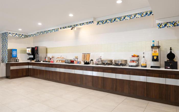 GLō Best Western Bronx NYC