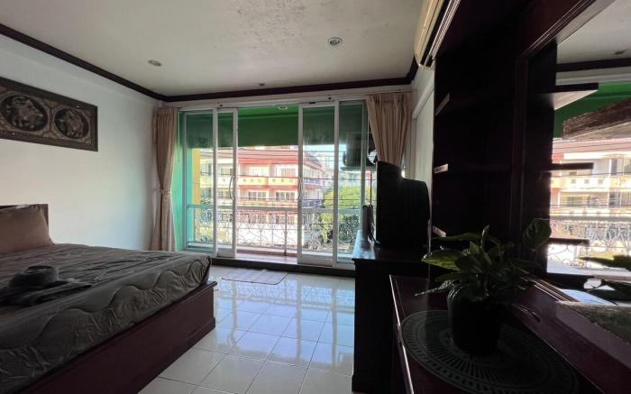 Green hotel -Room with Balcony