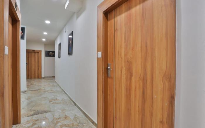Hotel TGR Rooms
