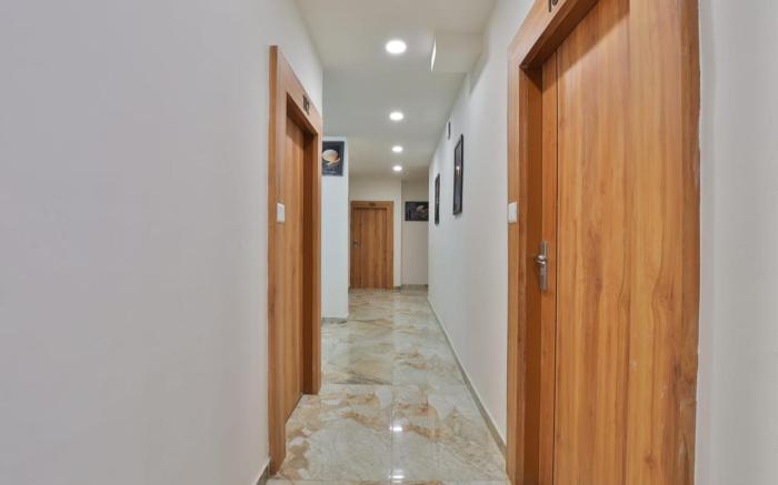 Hotel TGR Rooms