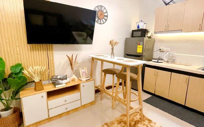 Siesta 8 Staycation Condo near Mactan Airport