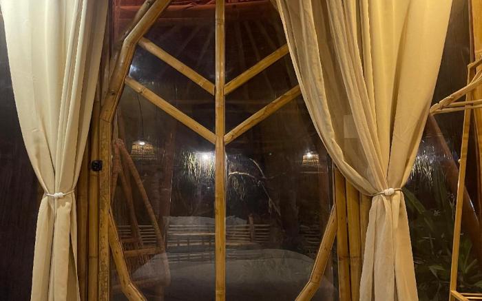 Room In a Bali Inspired Eco Villa, By The Beach
