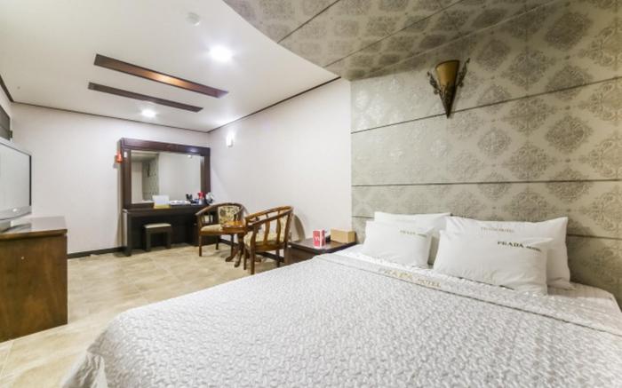 Geojedo Jangpyeong Prada