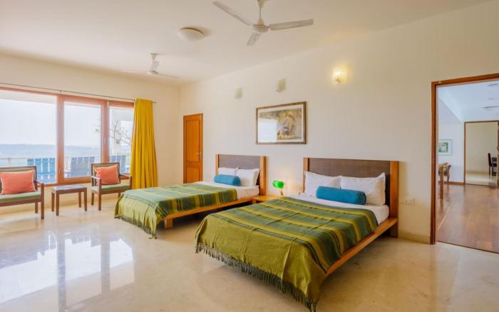 Stunning Hilltop 3BR Villa w Pool and River View