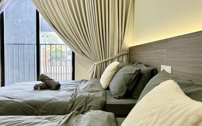 Muji Style 1-6 pax 2Q bed Shah Alam near MSU Sec13