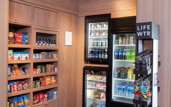 Fairfield by Marriott Inn & Suites Fair Oaks Farms