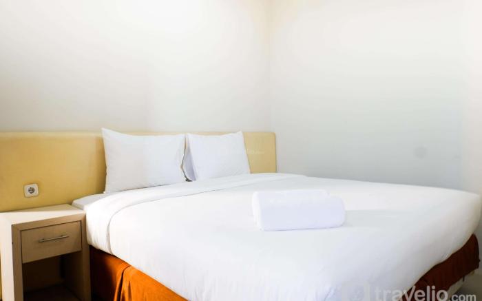 Comfy 1BR Twin Tower Apartment By Travelio