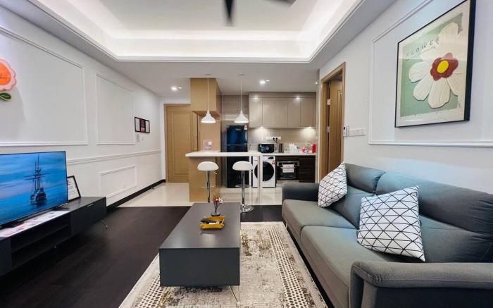 Artisan View Studio unit R&F Seine Region by ANJU