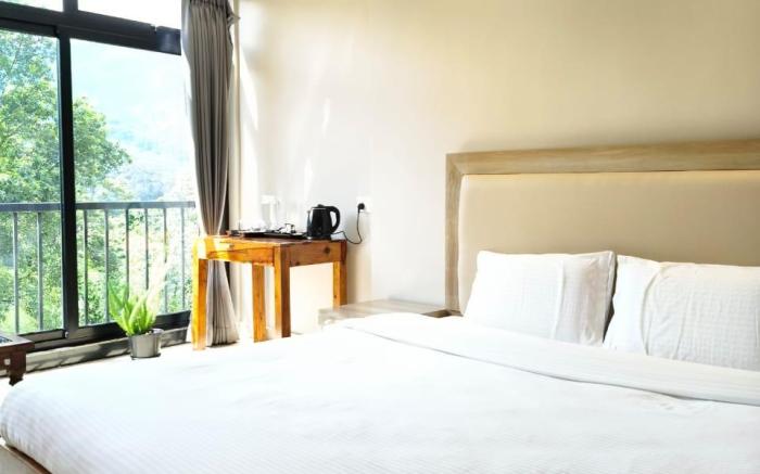 BB 15 Hotel & Residences 