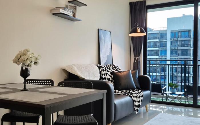 [2 Rooms unit w Balcony & Spectacular view] -4 pax