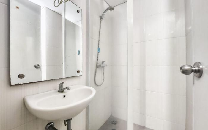 RedLiving Apartemen 19 Avenue - Rhaseeka Room