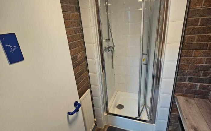Queens Place - Rooms