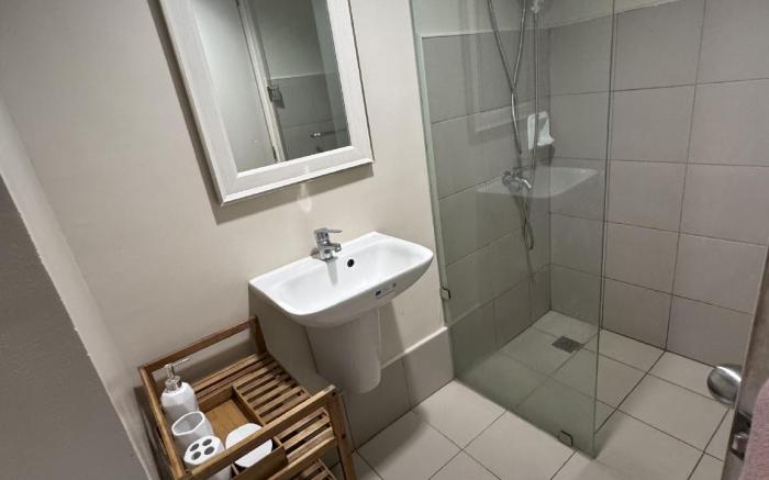 Perfect for Family/Barkada Room by Luxanos Place 