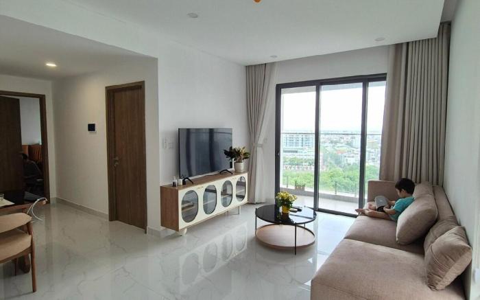 Cân Hộ 2 Bedroom -Celadon city- Gần Sân Bay.
