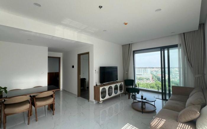 Cân Hộ 2 Bedroom -Celadon city- Gần Sân Bay.