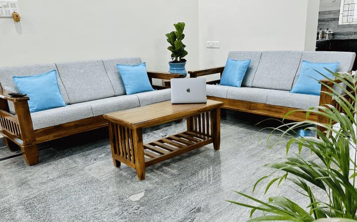 TrueLife Homestays - Bhavya Manor - 2500 SFT Modern homes for family stay - Garden with Flowers - Ti