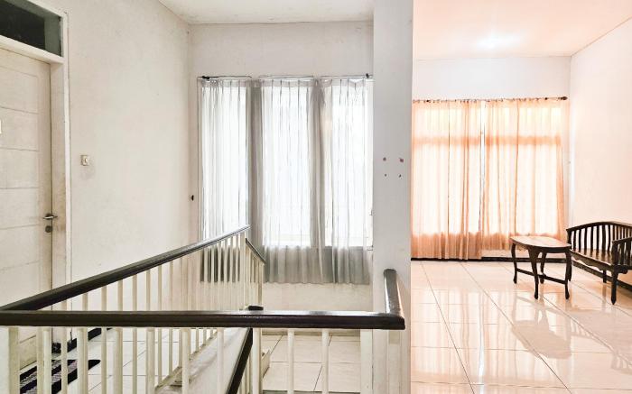 Hasana Guest House Syariah near Royal Plaza RedPartner