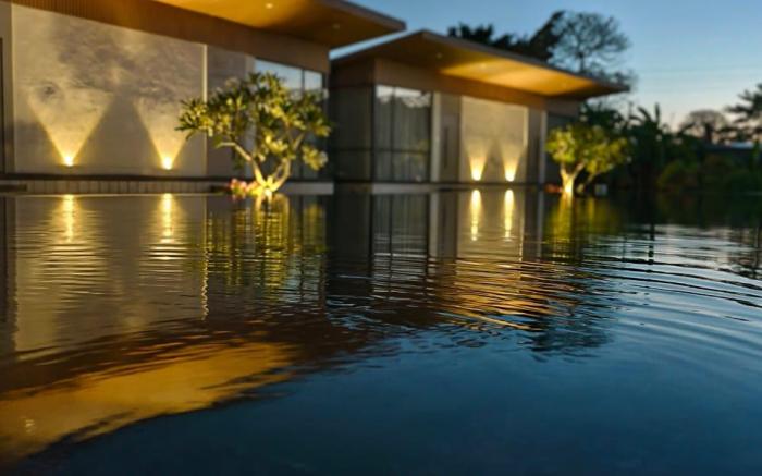 River's Edge By Escape Stays