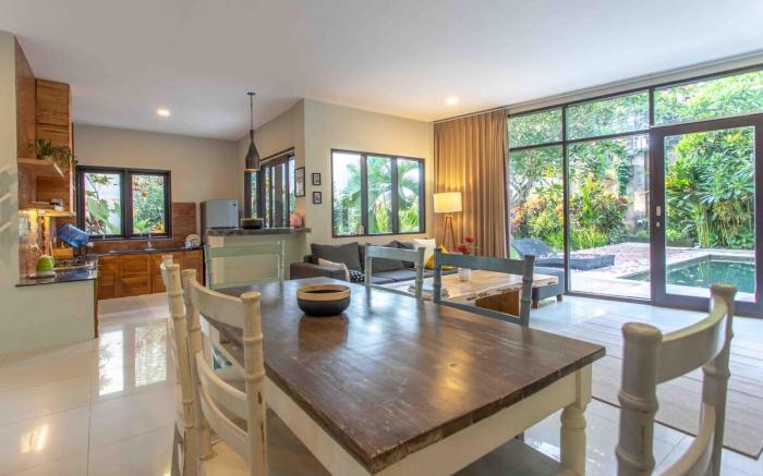 2BR DELUXE STUDIO+private pool in 75 from surfspot