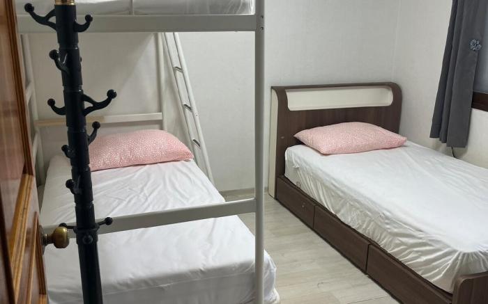 Dongming House Guest Room