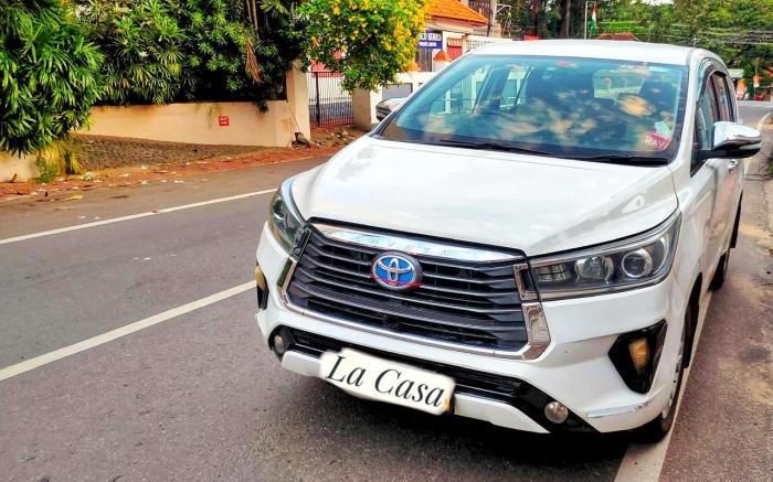 La Casa Luxury Villa at City Centre, 5 kms Airport