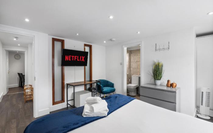 Queens Place - 3 Bedroom Apartment