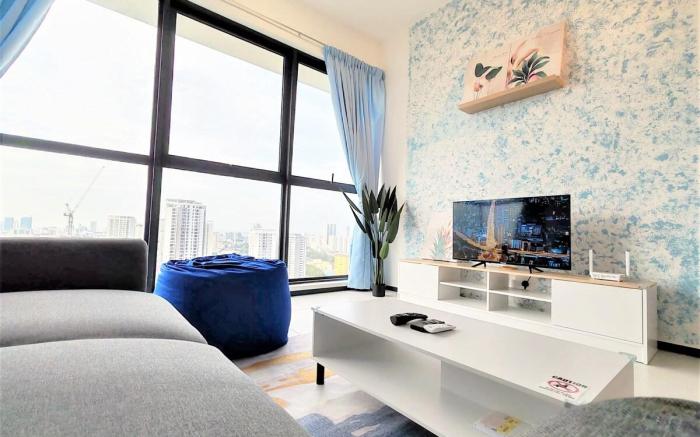 Skyblue 2 Rooms Apartment, 4+2 Pax at Urban Suites
