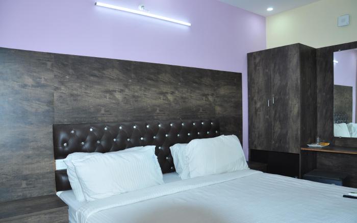 PPH Living Royal GS Comforts Opposite  Mall Of Asia