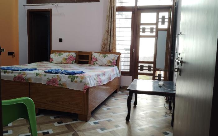 Doon Niwas Homestay 2 BHK Mountain view Peaceful 
