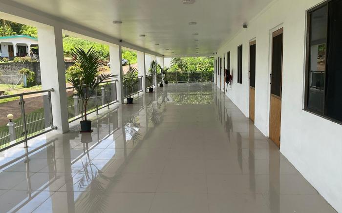 White Diamond Apartment